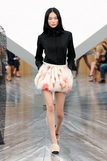 الجرأة والخيال يكتبان البداية الجديدة في Dior صيف 2026