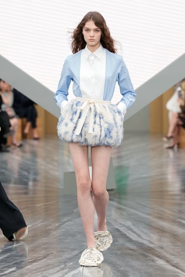 الجرأة والخيال يكتبان البداية الجديدة في Dior صيف 2026