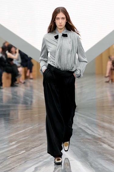 الجرأة والخيال يكتبان البداية الجديدة في Dior صيف 2026