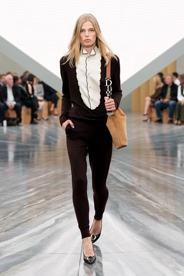 الجرأة والخيال يكتبان البداية الجديدة في Dior صيف 2026