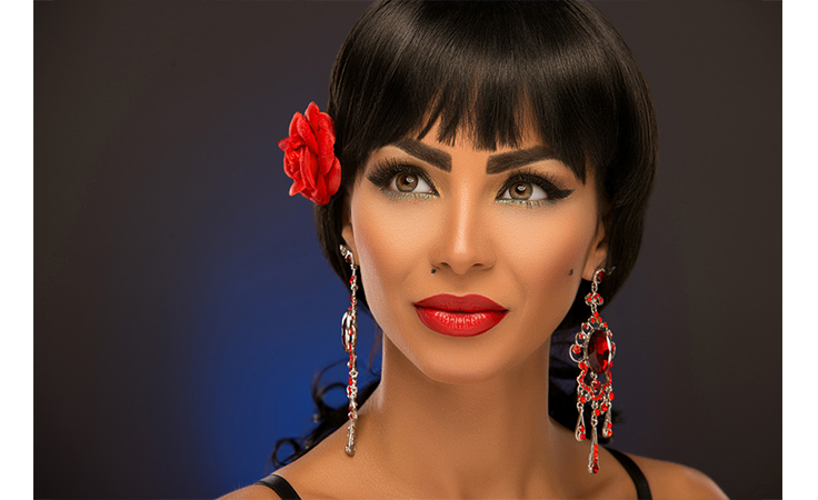 دوللي شاهين مع زوجها مجدّداً ولكن بفستان أسود!