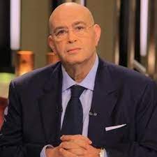 عمرو أديب يشكر باسم يوسف بعد إنقاذ حياة شقيقه عماد أديب