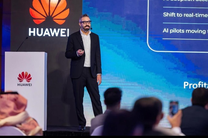 بلال كساسير يُحقّق إنجازاً لبنانياً وعربياً في أول تفاعل مباشر بين الإنسان وتوأمه الرقمي بالذكاء الاصطناعي