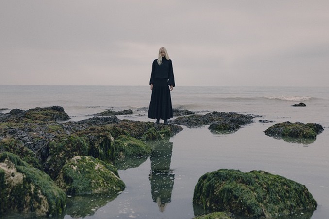 دفء وأناقة في إطلالاتك الشتوية