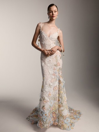 فساتين زفاف أوسكار دي لارينتا.. فخامة الحلم الأبيض