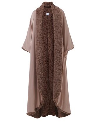 دفء وأناقة في إطلالاتك الشتوية