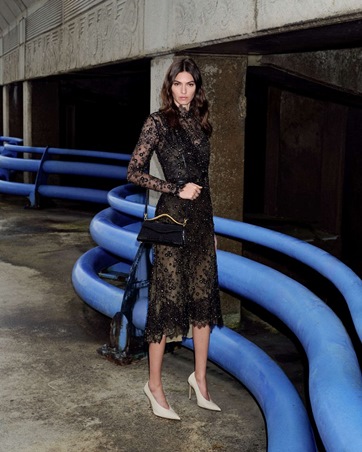 إيلي صعب Pre-Fall 2026: بيروت حين تصبح أسلوب حياة