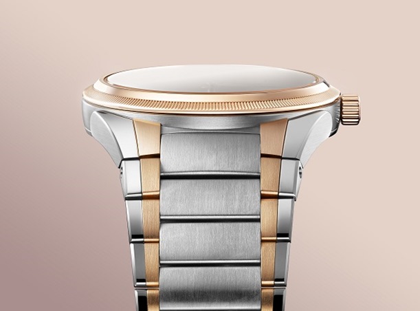 اخترنا لكِ.. ساعة بوميض العقيق القاني