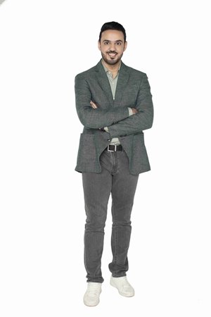 أجواء العيد باحتفالاته ونجومه ضمن 