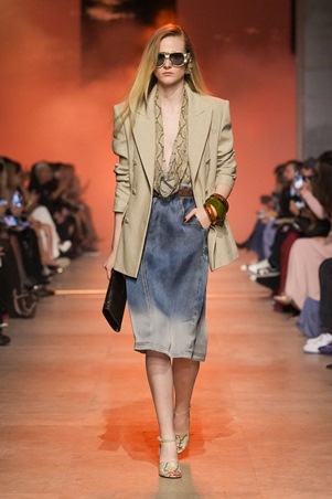 إيلي صعب 2026: أناقة متحرّرة من الحلم