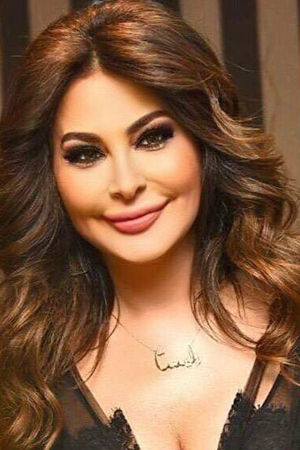 إليسا تعيد الترويج لألبومها الجديد