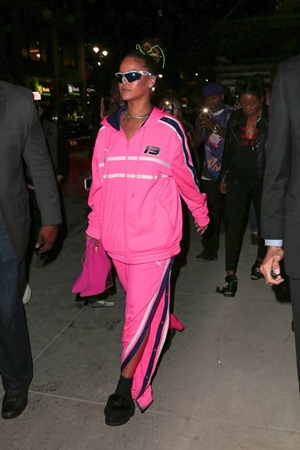 صيحات 2010 تعود إلينا من جديد طبقاً للنجمات ومدوّنات الموضة