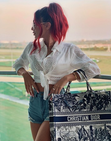 صيحات 2010 تعود إلينا من جديد طبقاً للنجمات ومدوّنات الموضة