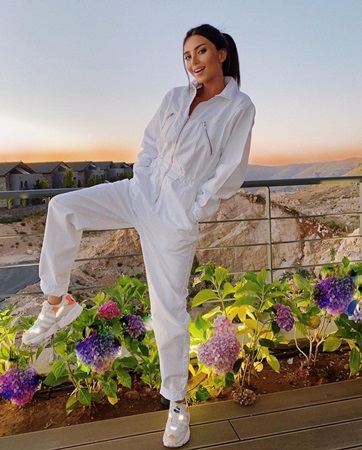 صيحات 2010 تعود إلينا من جديد طبقاً للنجمات ومدوّنات الموضة