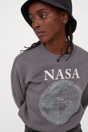 صيحات 2010 تعود إلينا من جديد طبقاً للنجمات ومدوّنات الموضة