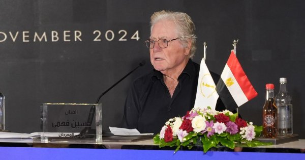 حسين فهمي يكشف السبب الحقيقي وراء انفصاله عن ميرفت أمين