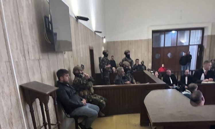 التفاصيل الخاصة بأولى الجلسات العلنية لفضل شاكر