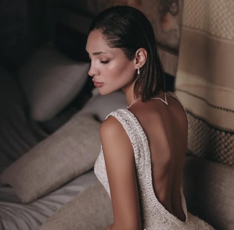 فرح فاضل.. اللبنانية الوحيدة المُشارِكة في عرضٍ تحيّةً لروح جياني فيرساتشي في ميلانو