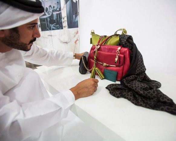 ماذا بين كوتش والمصمّم الإماراتي محمد سلطان الحبتور؟