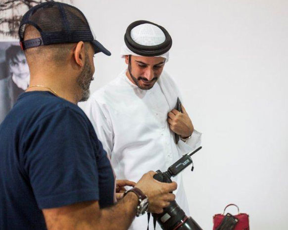 ماذا بين كوتش والمصمّم الإماراتي محمد سلطان الحبتور؟