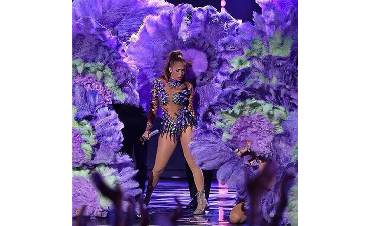 نجاحات نيكولا جبران مستمرّة بتعاون جديد متميّز مع سيلين ديون