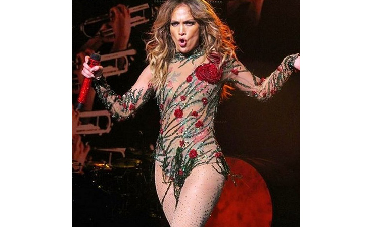 نجاحات نيكولا جبران مستمرّة بتعاون جديد متميّز مع سيلين ديون