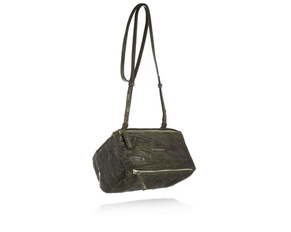 انضمّي إلى العسكرية بأناقة