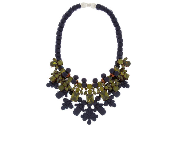 انضمّي إلى العسكرية بأناقة