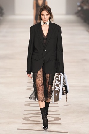 فيندي تفتح صفحة جديدة مع ماريا جارثيا كيوري