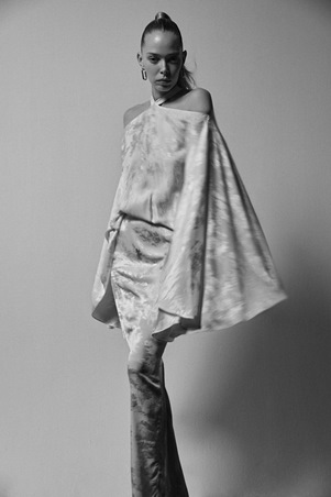 اختاري فستان زفافك بأناقة هادئة وراحة عصرية