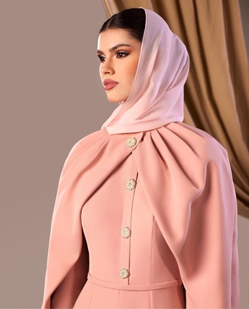 داليدا عيّاش تهدي المرأة العربية المعاصرة 'آريا'