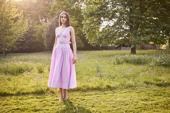 سانتولينا في الإمارات: بداية أنيقة بتوقيع إيطالي