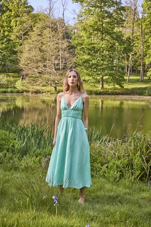 سانتولينا في الإمارات: بداية أنيقة بتوقيع إيطالي