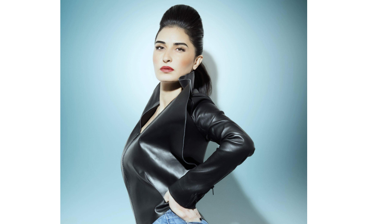 خاص- هل اتخذت فاطمة ناصر قرارها بارتداء الحجاب؟