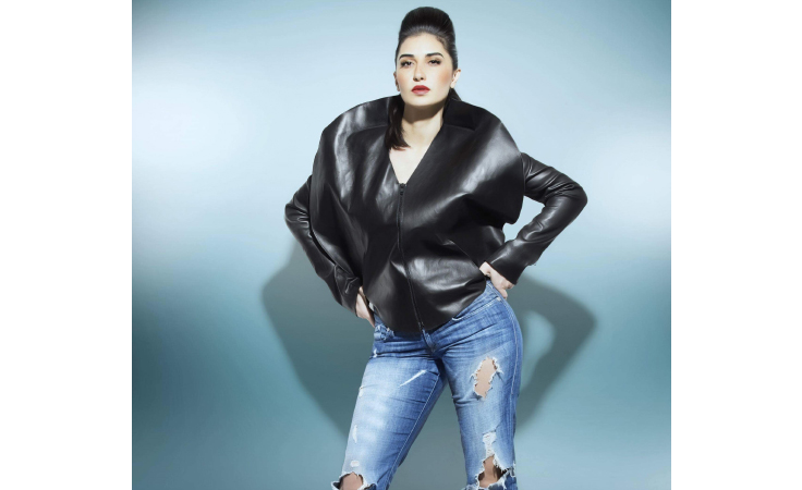 خاص- هل اتخذت فاطمة ناصر قرارها بارتداء الحجاب؟