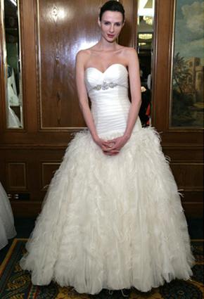 أجمل 20 فستان فرح لربيع وصيف 2012 لكل الأذواق