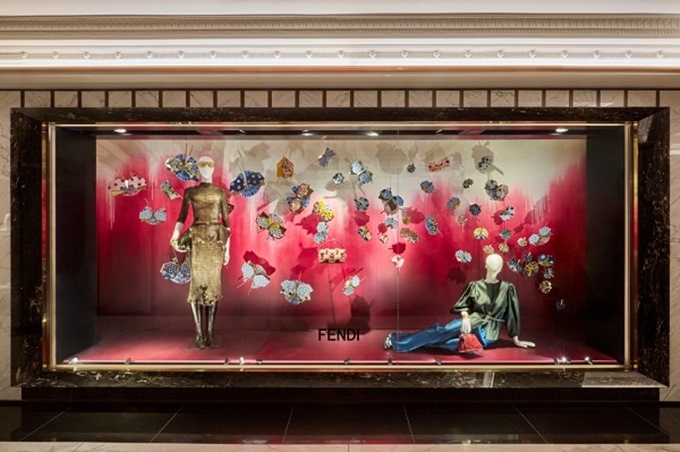 أعياد أوروبا بلمسة FENDI… فراشات تحتفي بالضوء والتفاصيل