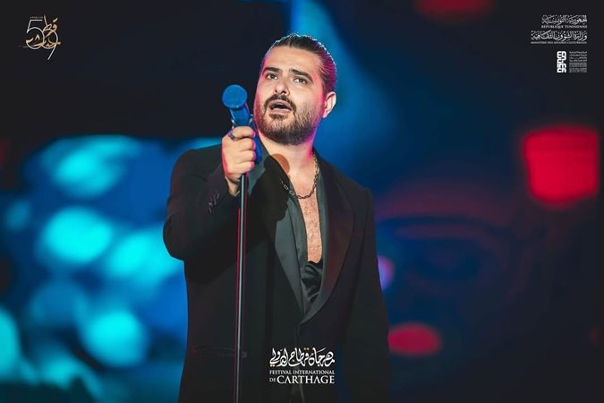 ناصيف زيتون يُلهب مسرح قرطاج: 