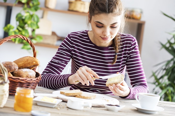 للعروس.. أطعمة ومشروبات ممنوعة يوم زفافك.. تعرفي عليها وتجنبيها