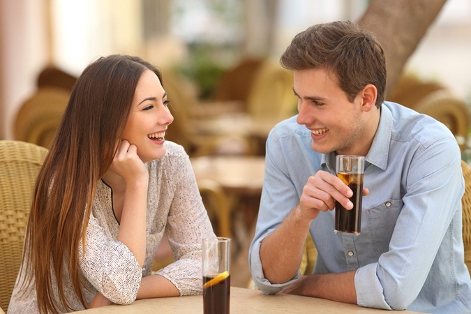 4 أخطاء تجنبيها في اللقاء الأول مع شريك المستقبل
