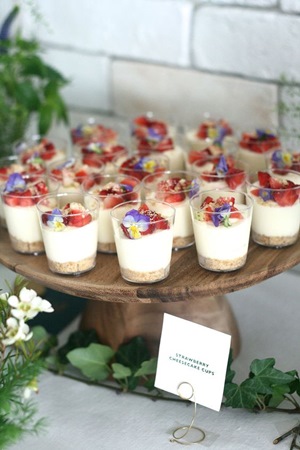 اختاري أصناف حلويات تنعش ضيوف حفل زفافك الصيفي