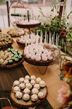 اختاري أصناف حلويات تنعش ضيوف حفل زفافك الصيفي