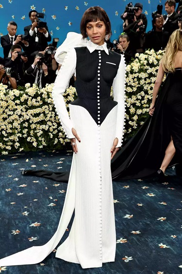 إطلالات حفل Met Gala لعام 2025 تحتفي بالحياكة والنجمات يتألقن بين الكلاسيكية والجرأة