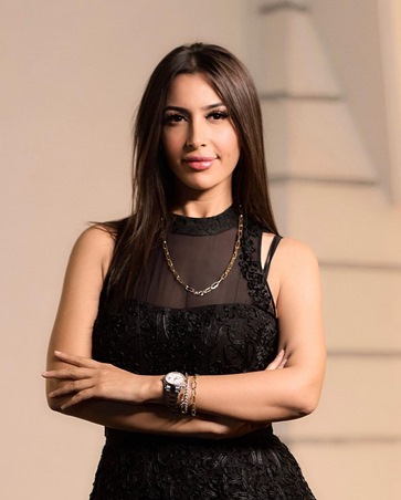 جنات: أربّي ابنتيّ «جوليا وجنات» على تقاليد المغرب