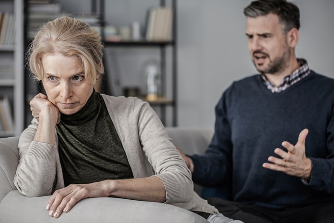 4 نصائح للتعامل مع زوجك عندما يغضب