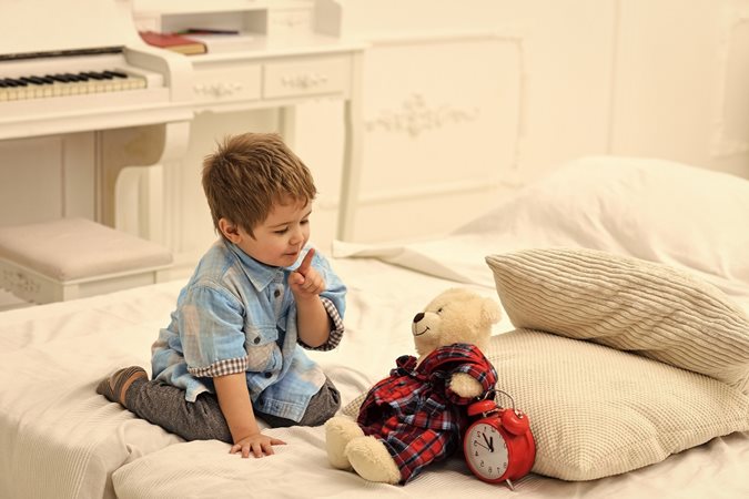 5 طرق مجربة لمساعدة طفلك الدارج على العودة إلى النوم