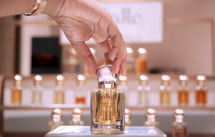 العطور، الهدية الأكثر روعة في موسم الأعياد! إليكِ خياراتنا