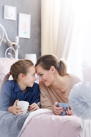 3 ضغوط تتعرض لها ابنتكِ المراهقة في العصر الحالي