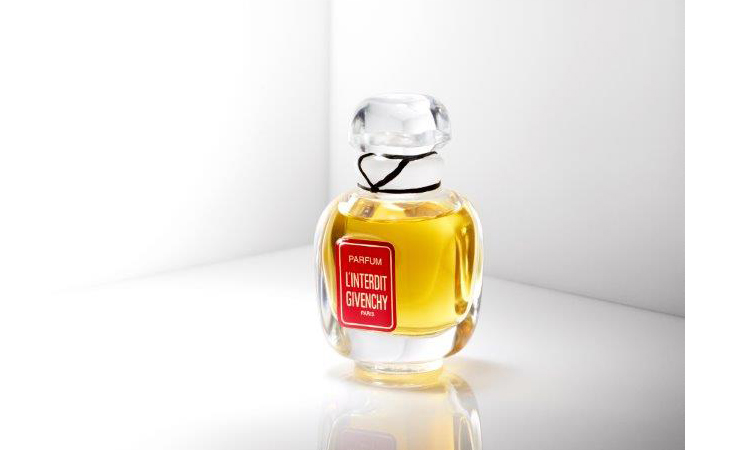حصريا من أودري هيبورن إلى روني مارا إليك قص ة عطر L Interdit من جيفنشي نواعم