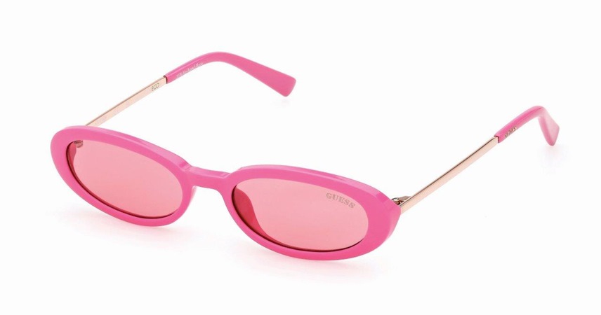 نظّارات اللون الزهري لإطلالة بستايل باربي